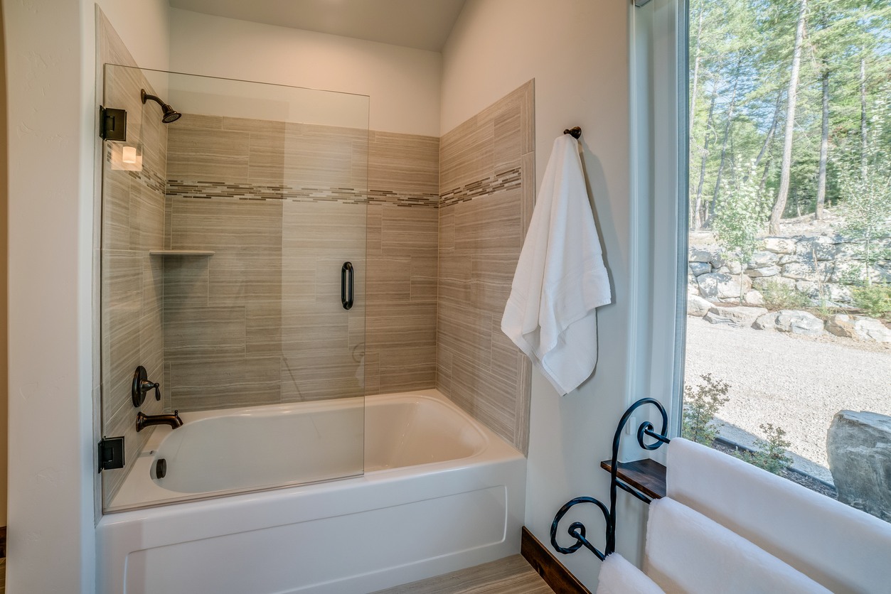 Shower & Tub Repair in Commerce City